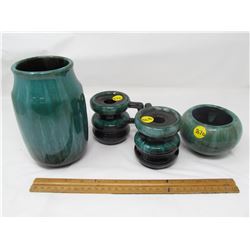 LOT OF 4 BLUE MOUNTAIN PIECES (2 CANDLEHOLDER, 2 VASES, NO CHIPS OR CRACKS) *VASE 7 INCHES HIGH*