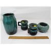 Image 2 : LOT OF 4 BLUE MOUNTAIN PIECES (2 CANDLEHOLDER, 2 VASES, NO CHIPS OR CRACKS) *VASE 7 INCHES HIGH*