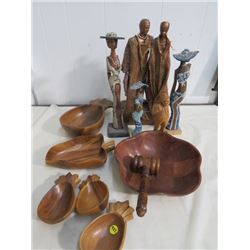 LARGE LOT OF WOODEN FIGURINES AND BOWLS