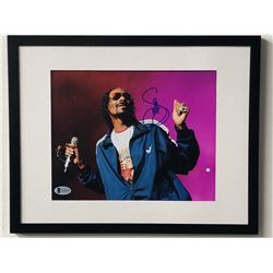 Snoop Dogg Signed 8x10 Framed Photo (Beckett COA)