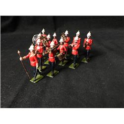 BRITAIN TOY SOLDIERS LOT