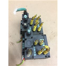 (2) SIEMENS 142-1ED20-0X80 INPUT MODULE