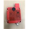 Image 1 : TELEMECANIQUE XCS-E SAFTEY INTERLOCK SWITCH