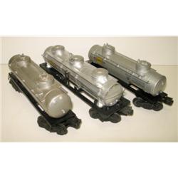 LIONEL TANKER CARS