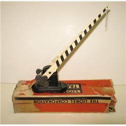 LIONEL CROSSING GATE