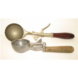 PAIR OF ICE CREAM SCOOPS
