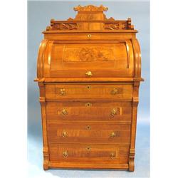 VICTORIAN WALNUT DESK