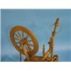 Image 2 : PRIMITIVE OAK SPINNING WHEEL