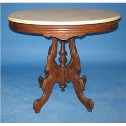 VICTORIAN WALNUT TABLE