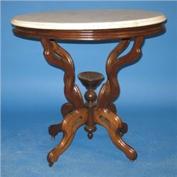 VICTORIAN WALNUT TABLE