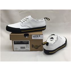 SIZE 7 WHITE CANVAS SHOES