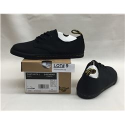 SIZE 4 BLACK T CANVAS SHOES