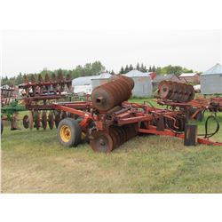 MASSEY FERGUSON 620 - 19' TANDEM DISC
