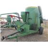 Image 2 : JOHN DEERE 750 GRINDER MIX WILL