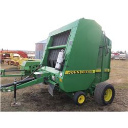 JOHN DEERE 566 ROUND BALER