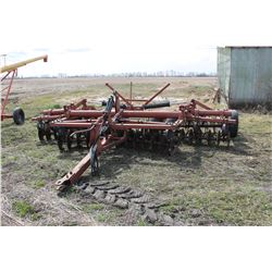 WHITE DISC APPROX 19'; SN 