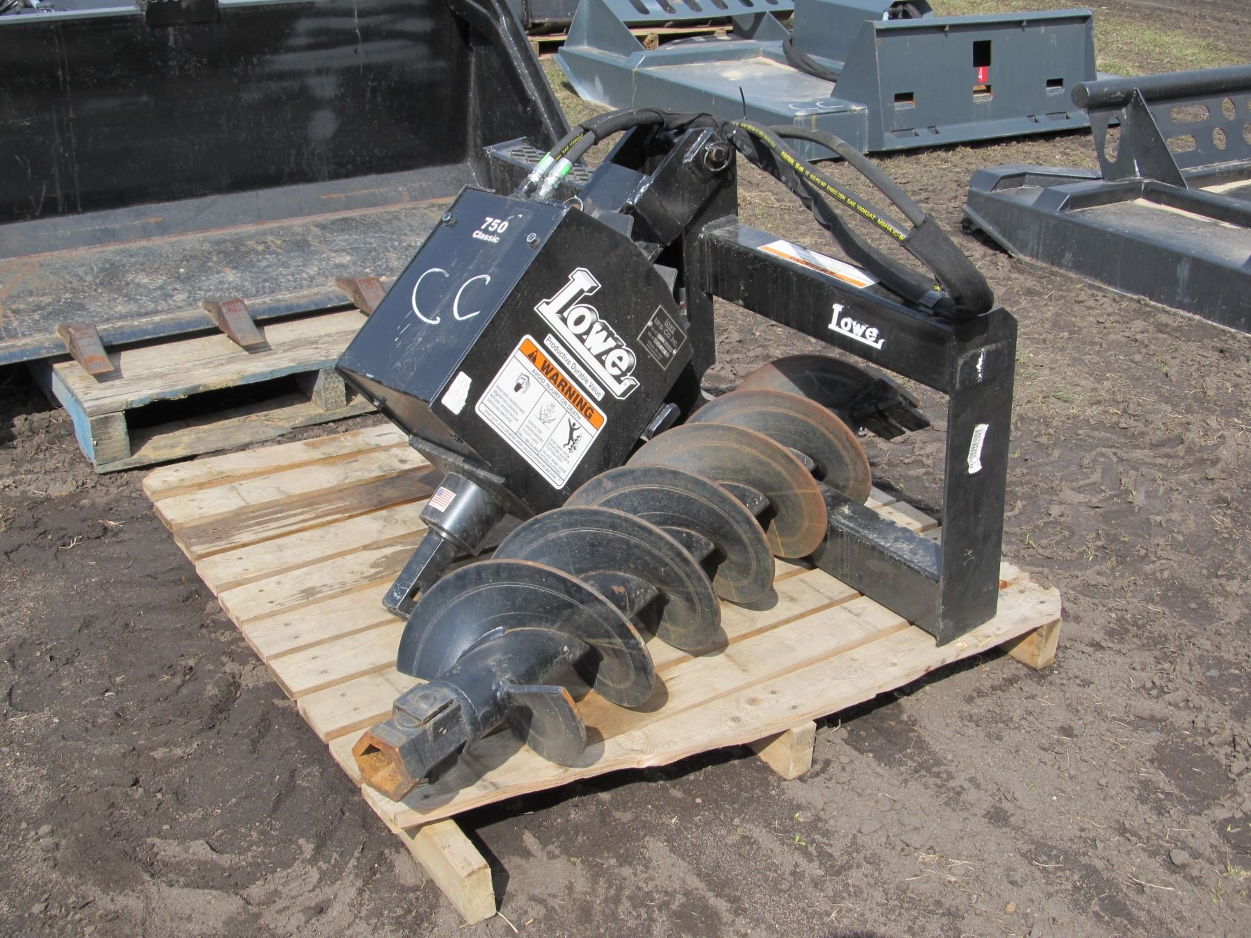LOWE SKID STEER MOUNTED POST HOLE AUGER