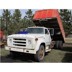 1975 DODGE 800 SINGLE AXLE GRAIN TRUCK