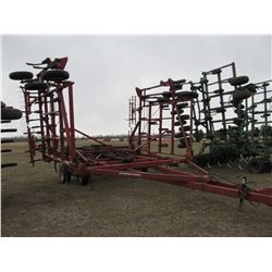 INTERNATIONAL 4700 - 36' CULTIVATOR