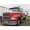 Image 1 : 2000 MACK E7-460 TANDEM AXLE TRUCK