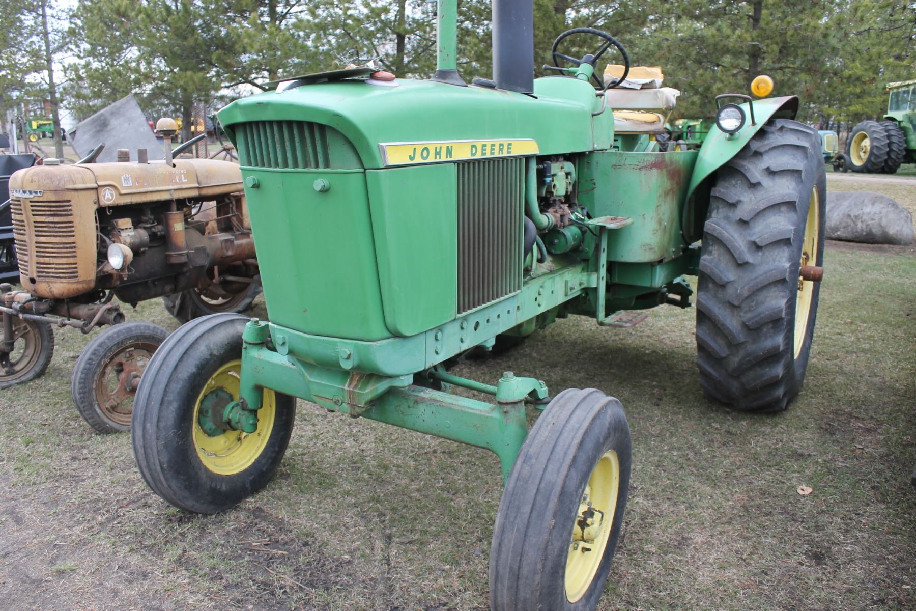 JOHN DEERE 3020 GAS TRACTOR john-deere-3020-gas-tractor