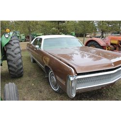 1971 IMPERIAL CAR