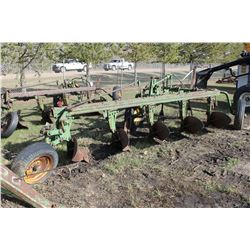JOHN DEERE 5 BOTTOM PLOW