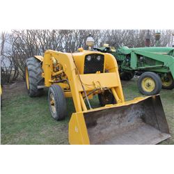 JOHN DEERE 2010 GAS TRACTOR