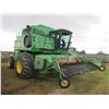 Image 1 : JOHN DEERE 8820 TITAN II COMBINE