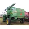 Image 3 : JOHN DEERE 8820 TITAN II COMBINE