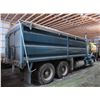 Image 2 : 1997 PETERBILT 377 TANDEM AXLE GRAIN TRUCK