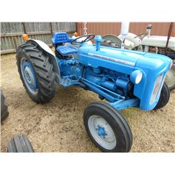 FORD SUPER DEXTRA TRACTOR