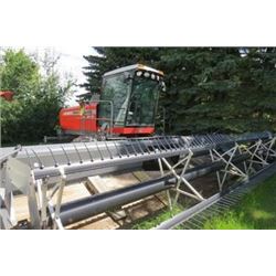 2005 MASSEY FERGUSON 9430 - 25' SWATHER