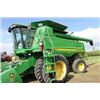 Image 2 : 2006 JOHN DEERE 9760 STS COMBINE