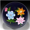 Image 1 : 24: Perthshire 1978 Three-Flower Bouquet Paperweight