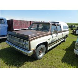 CHEV SUBURBAN CAMPER SPECIAL (SILVERADO 20)