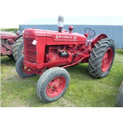 MCCORMICK W9 TRACTOR