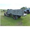 Image 3 : IH 1 1/2 TON TRUCK