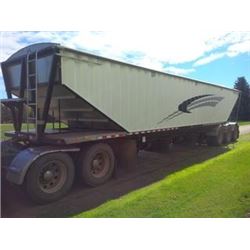 2008 Doepker GB114008S Triaxle Grain Trailer
