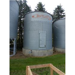 Bin 10 - Butler 4 Ring Bin on Concrete