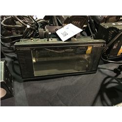 BF-750ND B HALOGEN STROBE LIGHT(MISSING REFLECTOR PLATE)