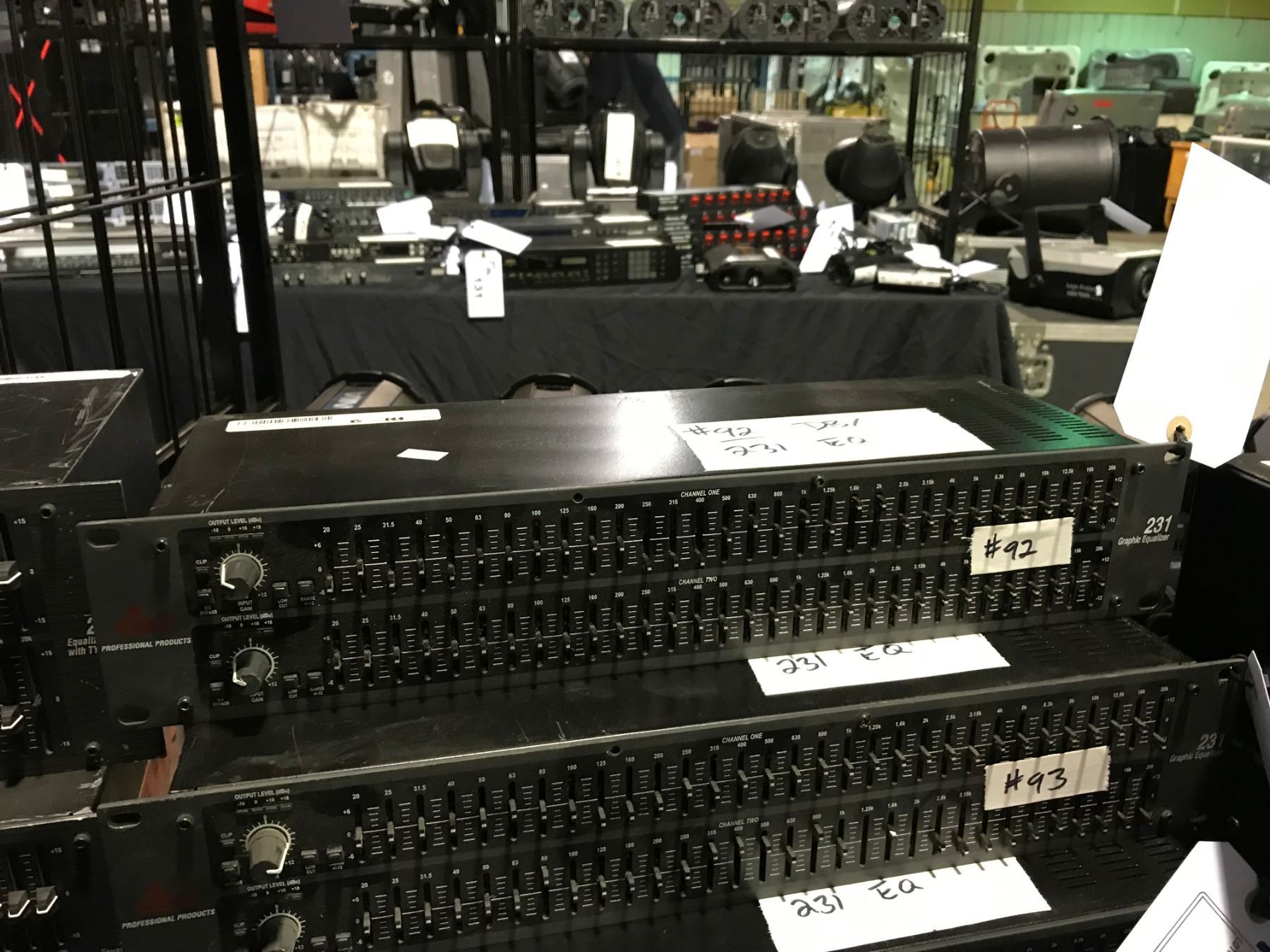 DBX PROFESSIONAL 231 RACKMOUNT GRAPHIC EQUALIZER - Able Auctions