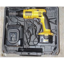 DEWALT 12V CORDLESS DRYWALL SCREWDRIVER