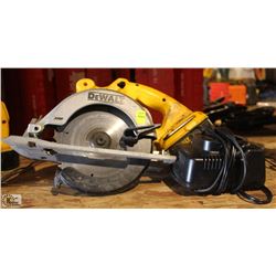 DEWALT 5-1/2" CORDLESS CIRCULAR SAW 18V