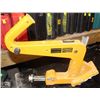 Image 1 : STANLEY BOSTITCH MANUAL FLOORING CLEAT NAILER
