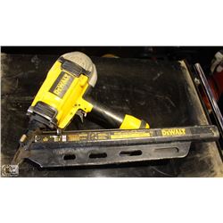 DEWALT CLIPPED HEAD FRAMING NAILER