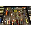 Image 1 : APPROX. 30 SCREWDRIVERS