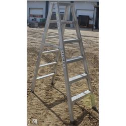 6 FOOT STURDY ALUMINUM STEP LADDER