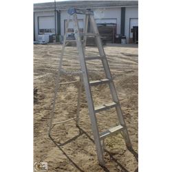 6 FOOT LITE ALUMINUM STEP LADDER