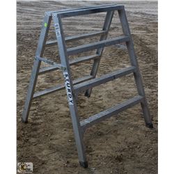 4 FOOT STURDY SAWHORSE/LADDER